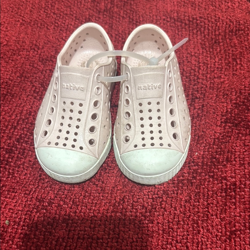 NATIVE Shoes